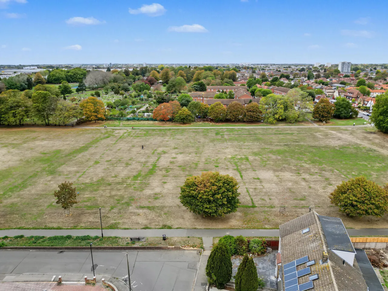 Ambleside Crescent, Enfield, EN3, photo 29