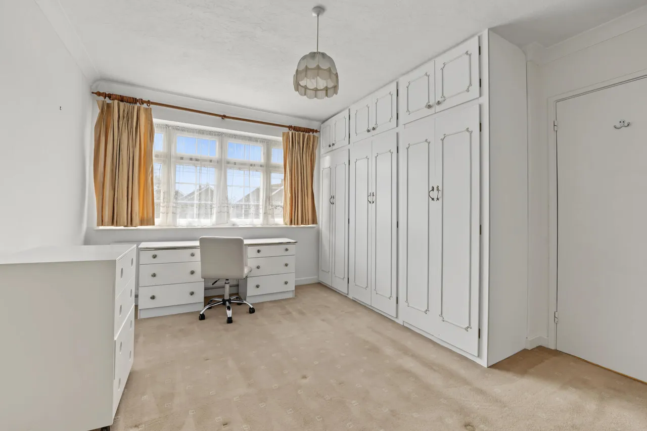 Ambleside Crescent, Enfield, EN3, photo 12