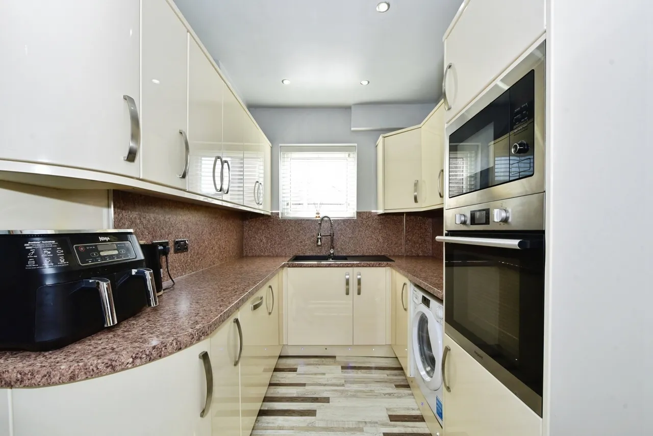 Kirkdale Drive, Sheffield, South Yorkshire, S13, photo 11