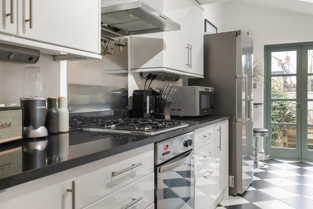Magnolia Road, London, W4, photo 7