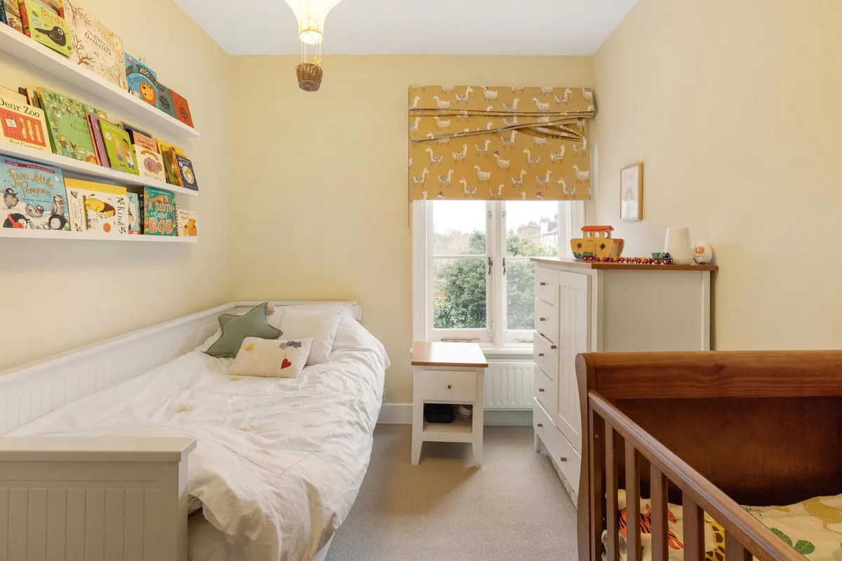 Magnolia Road, London, W4, photo 11