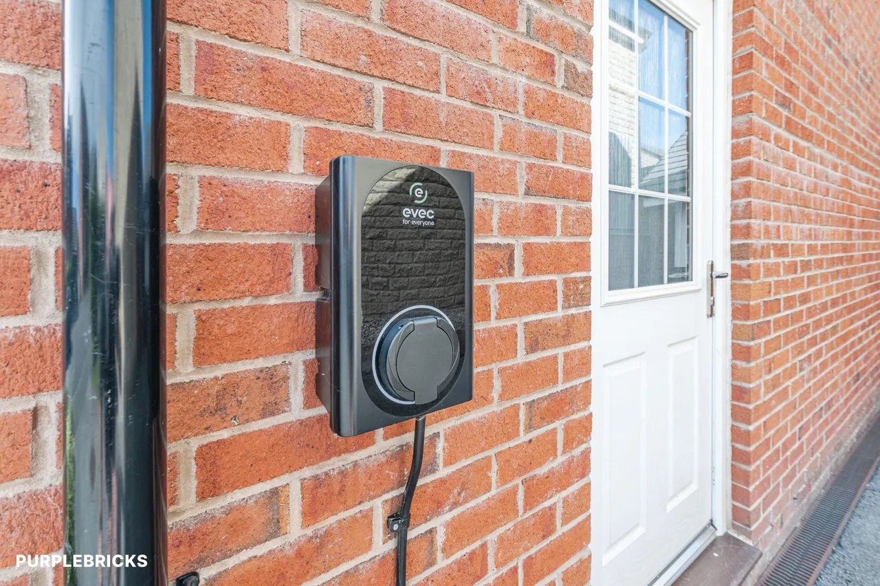 Alexandra Lane, Wakefield, WF4, photo 28