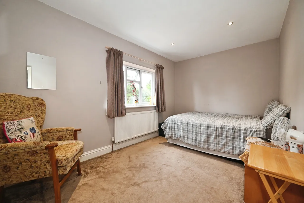Church Road, Reading, RG6, photo 14