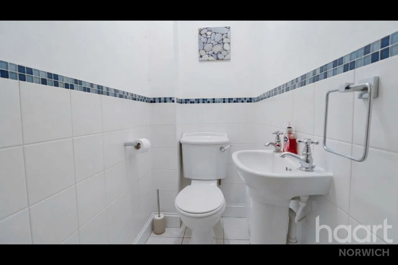Tesmonde Close, NR5, photo 6