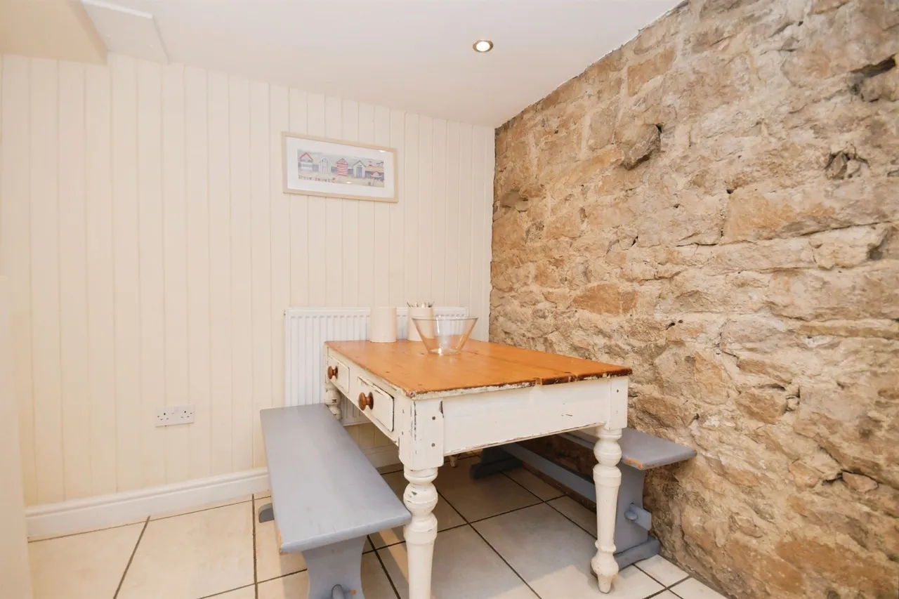 Queen Street, Tideswell, SK17, photo 8