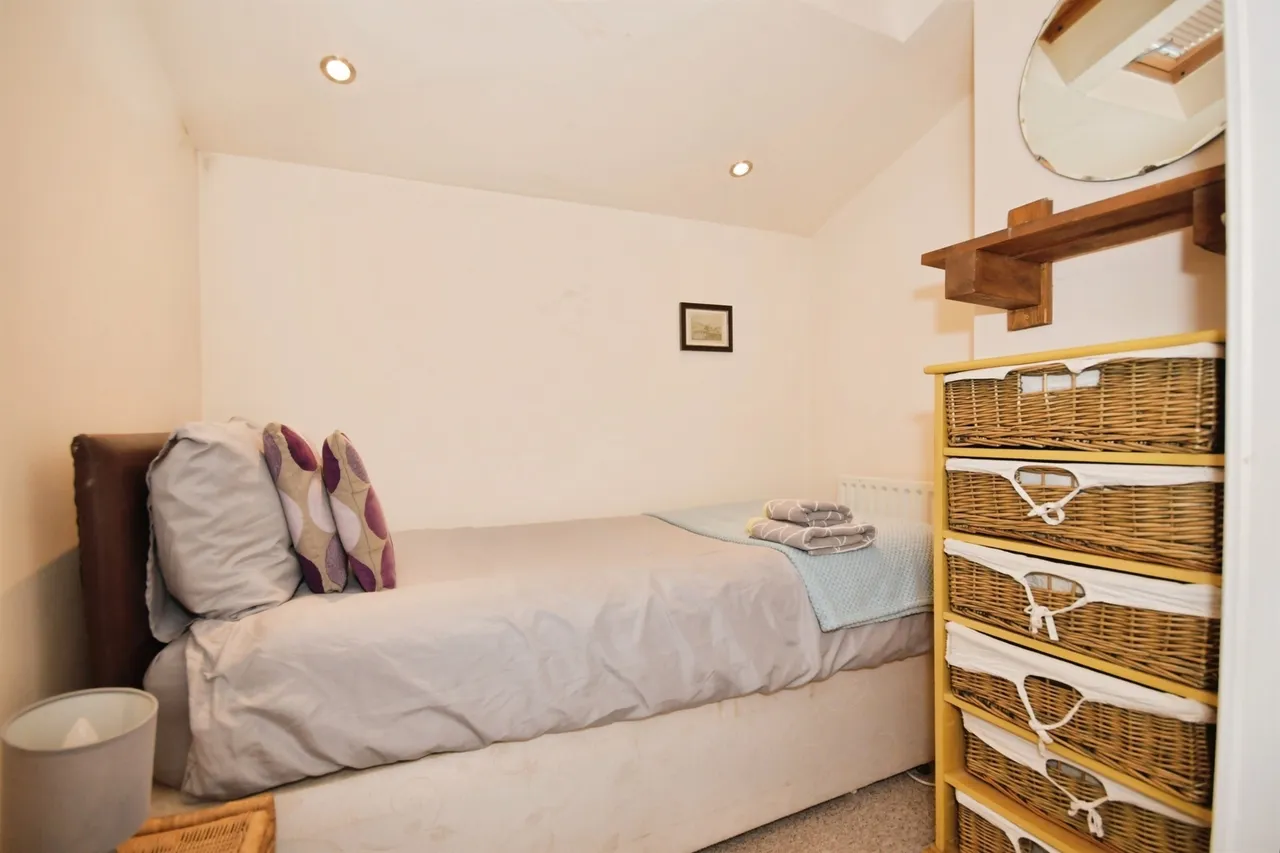 Queen Street, Tideswell, SK17, photo 9
