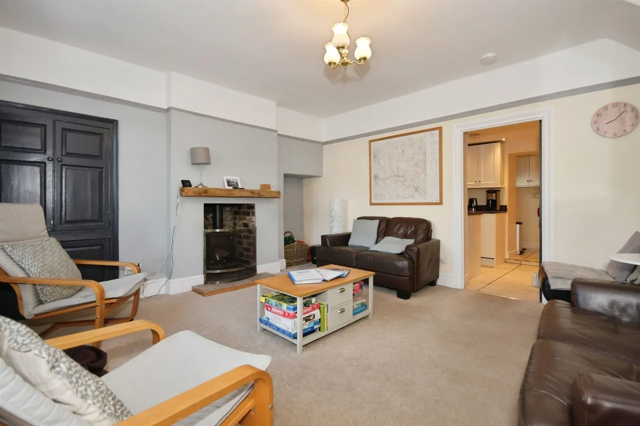 Queen Street, Tideswell, SK17, photo 4