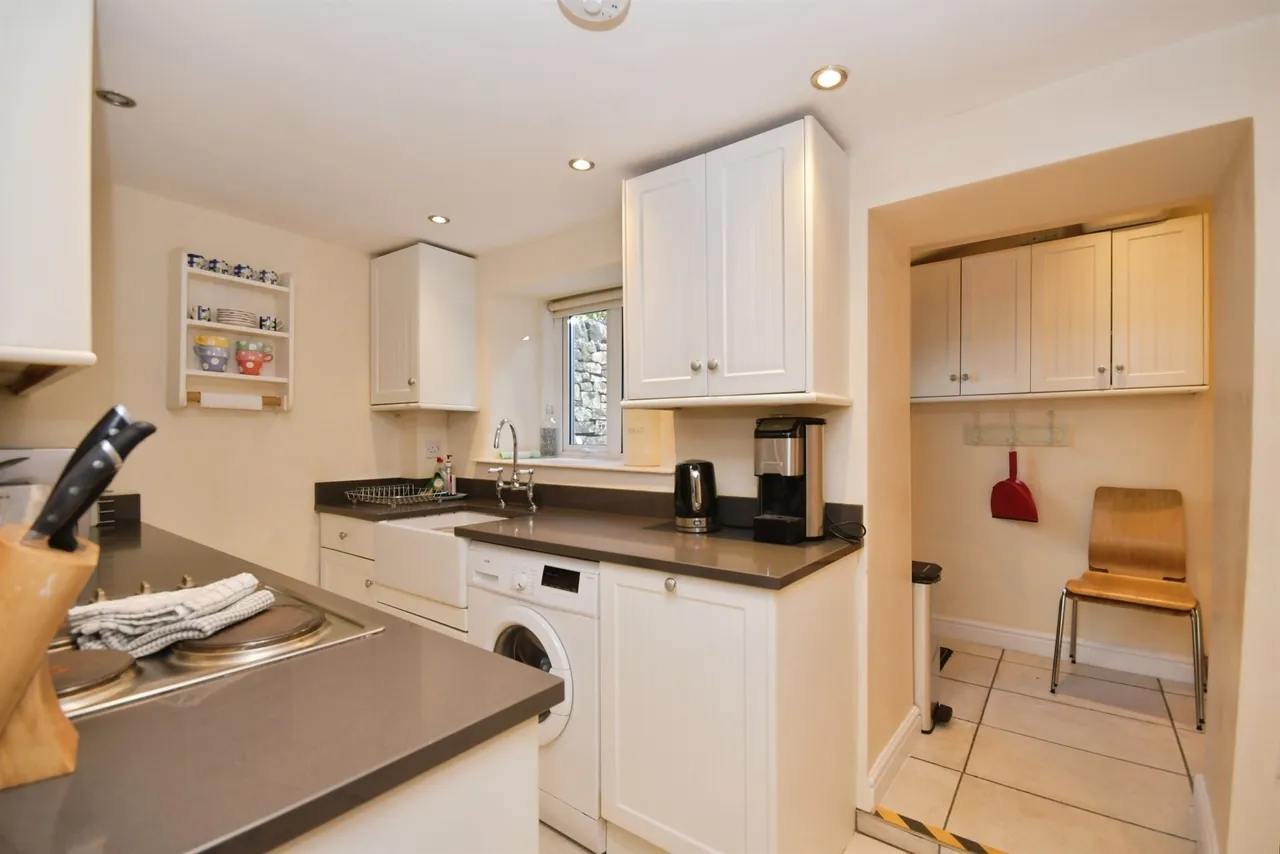 Queen Street, Tideswell, SK17, photo 6