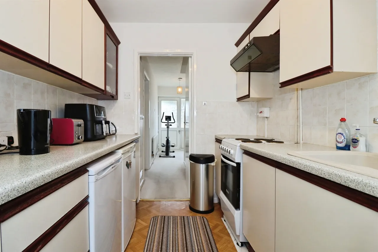 Witcombe, Yate, BS37, photo 7
