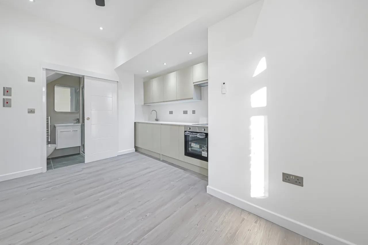 1 bed flat to rent, Canfield Gardens, London, NW6