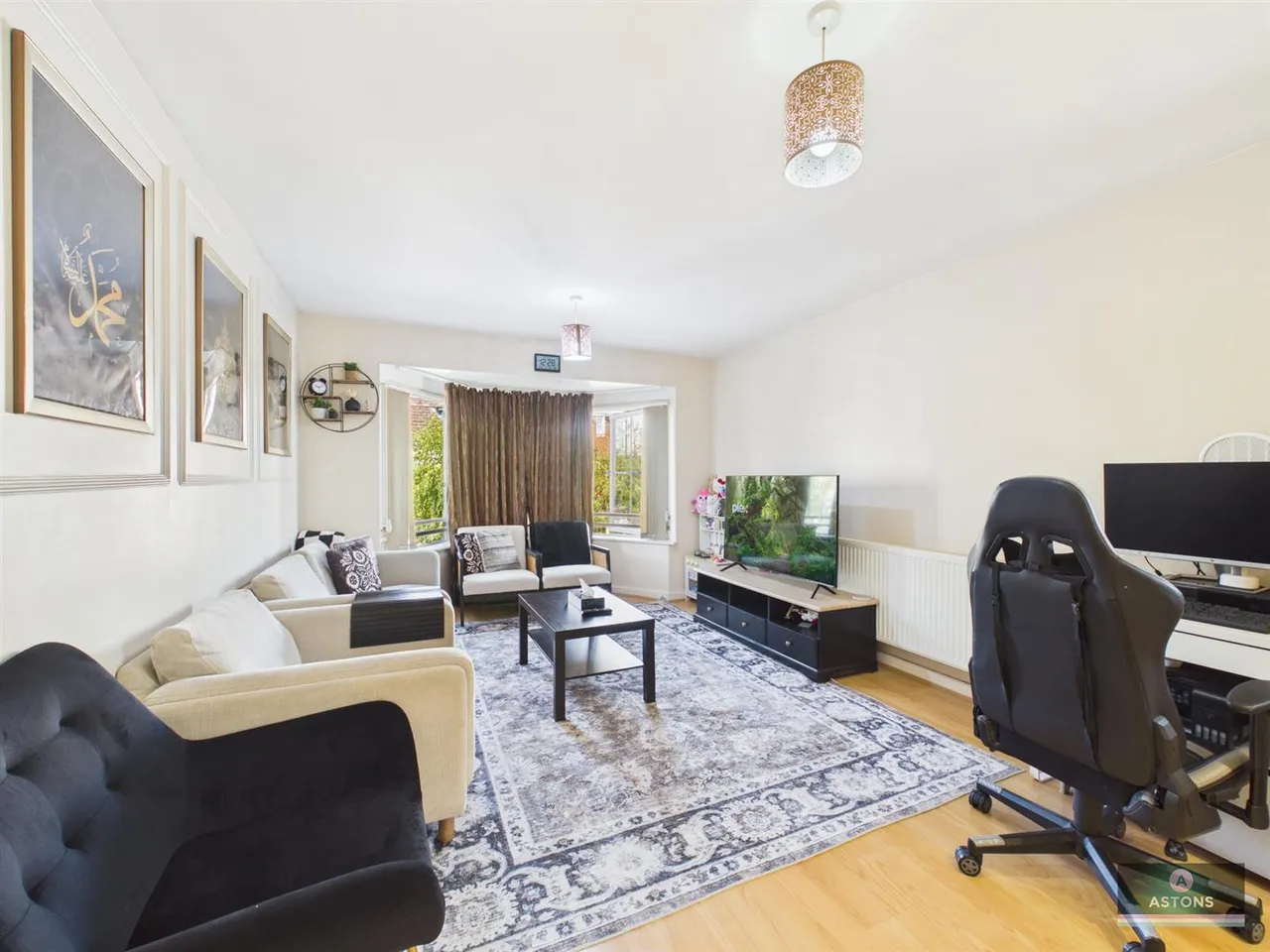 Grove Court, Three Bridges, photo 6