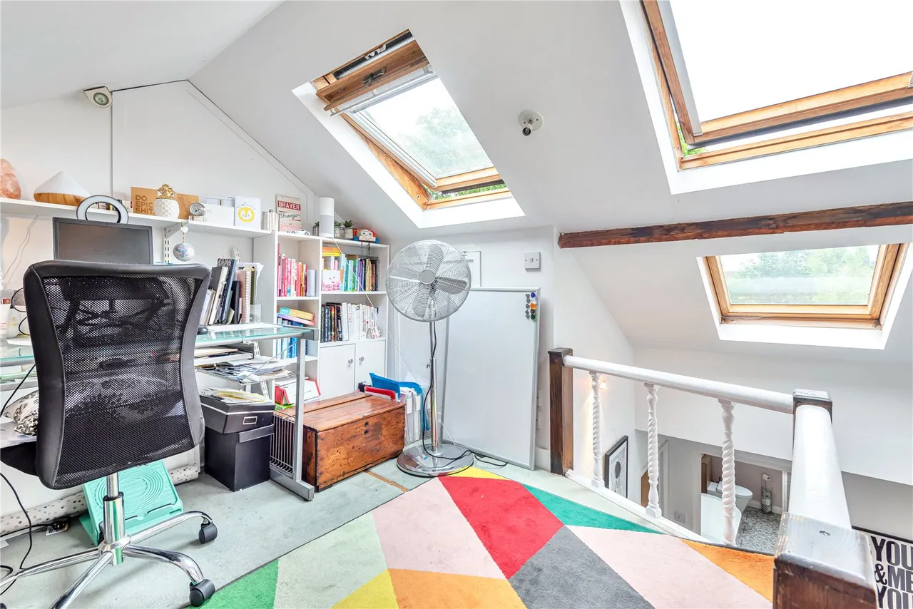 Fulwell Road, Teddington, TW11 0RJ, photo 11