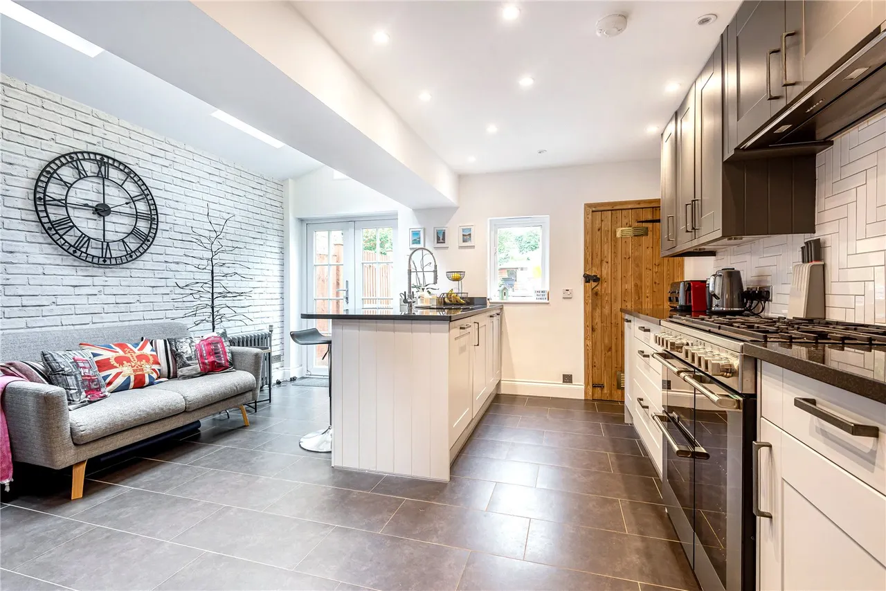 Fulwell Road, Teddington, TW11 0RJ, photo 6