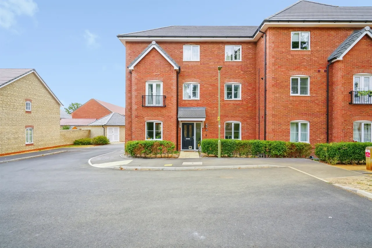 Tom Gaughan Way, Didcot, OX11, photo 12
