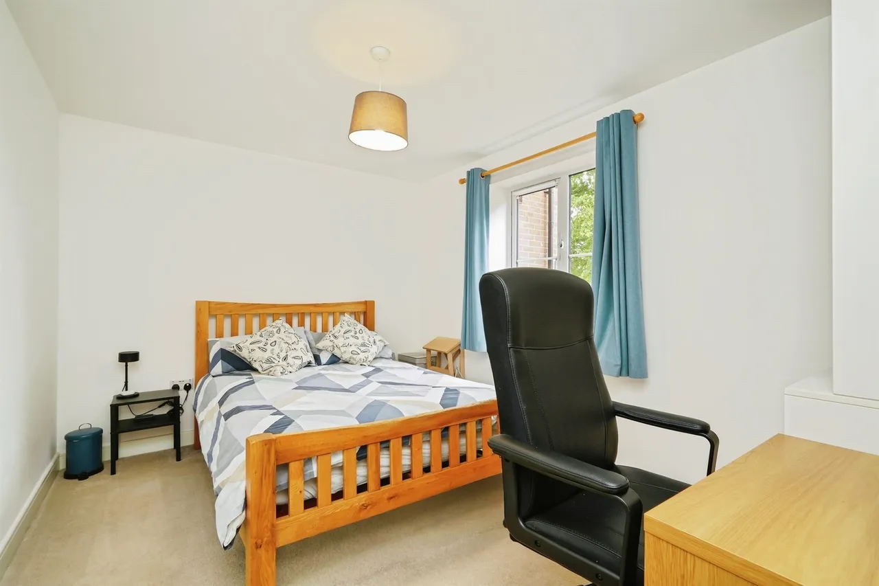 Tom Gaughan Way, Didcot, OX11, photo 9