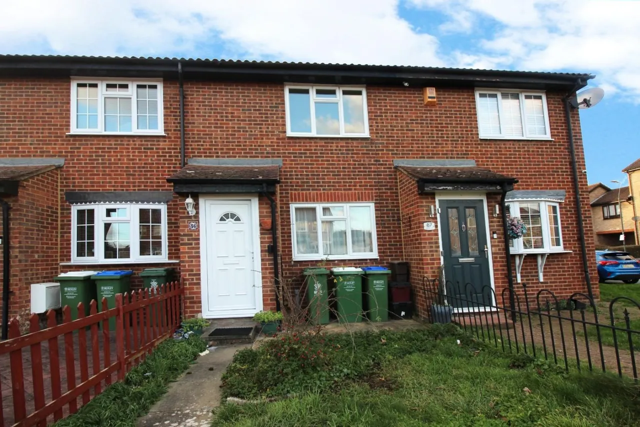 2 bed house for sale — Halifield Drive, Belvedere