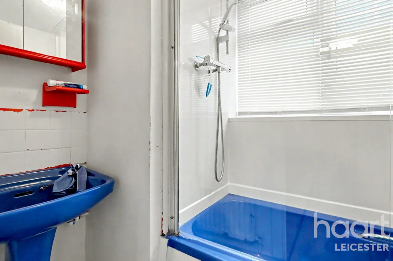 Southdown Drive, Leicester, LE4, photo 9