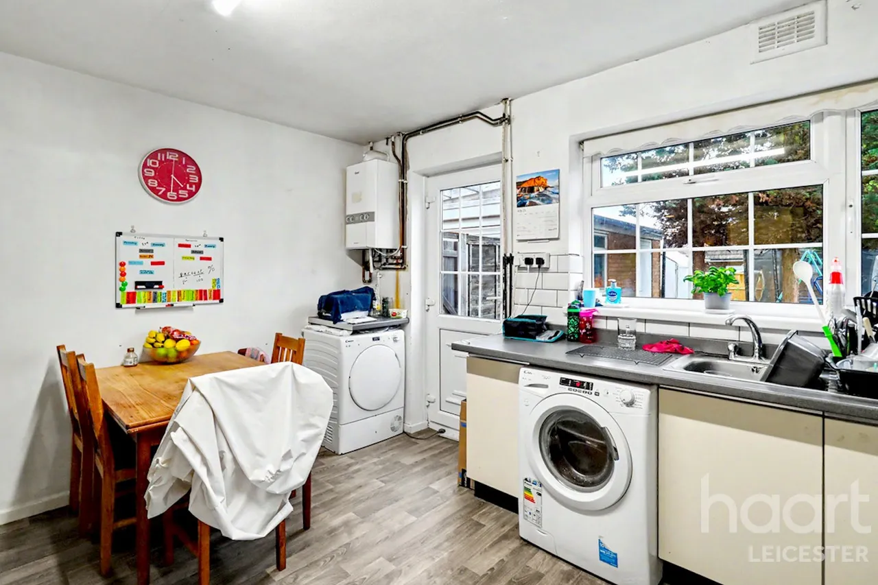 Southdown Drive, Leicester, LE4, photo 3