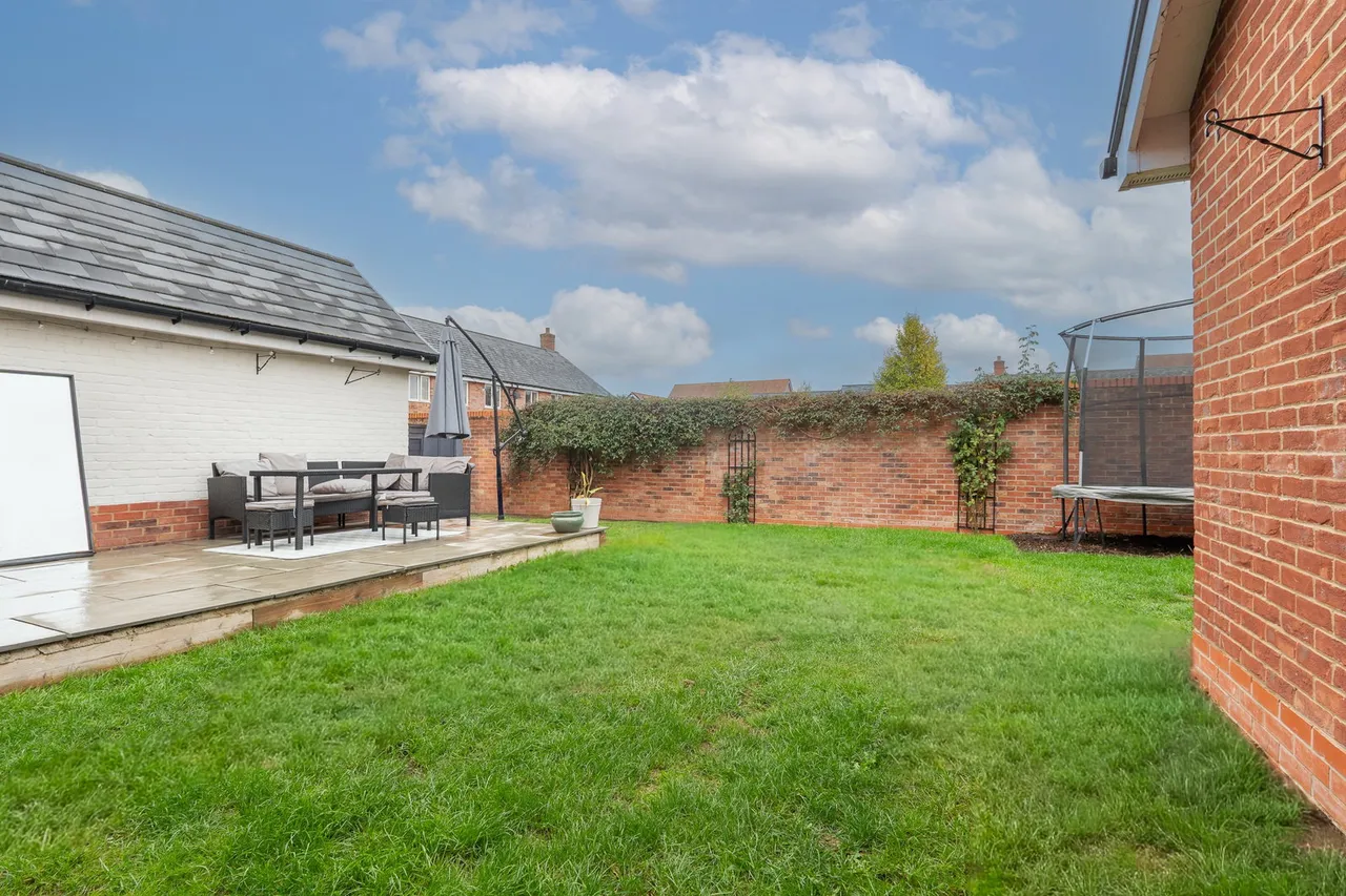 Goswell Square, Alton, GU34, photo 27