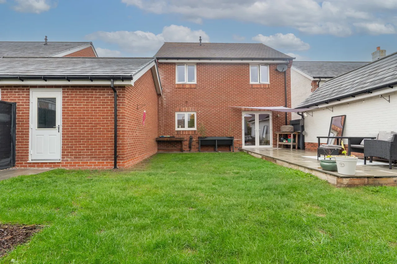 Goswell Square, Alton, GU34, photo 4