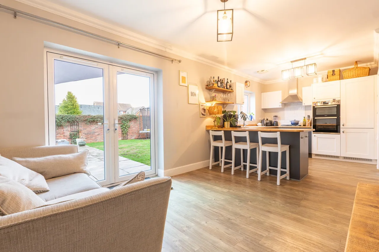 Goswell Square, Alton, GU34, photo 2