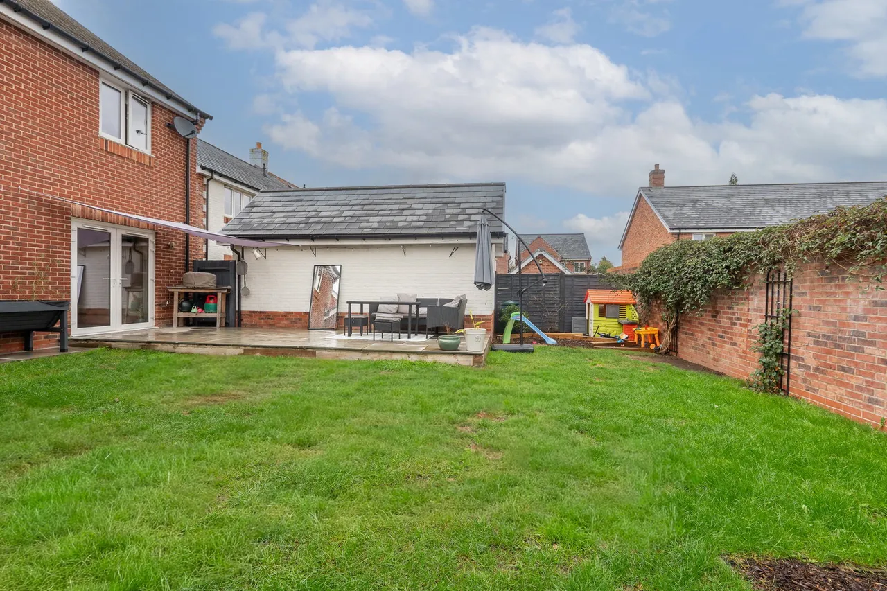 Goswell Square, Alton, GU34, photo 28
