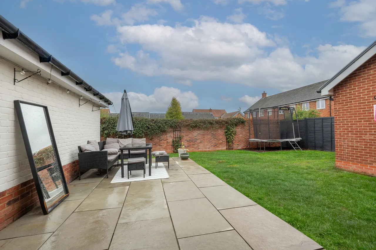 Goswell Square, Alton, GU34, photo 26