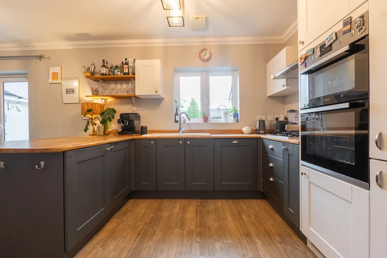 Goswell Square, Alton, GU34, photo 11