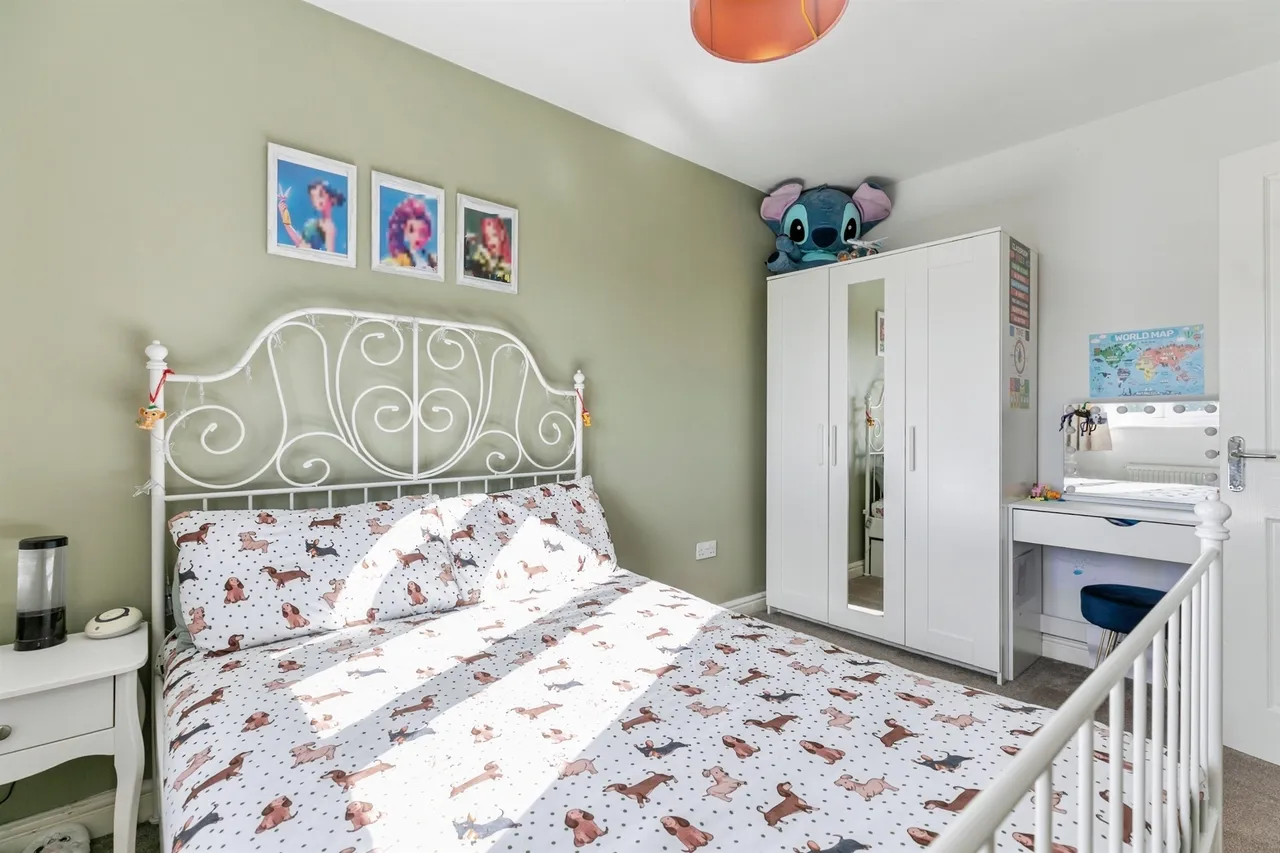 Bloomingdale Court, Woolley Grange, S75, photo 11