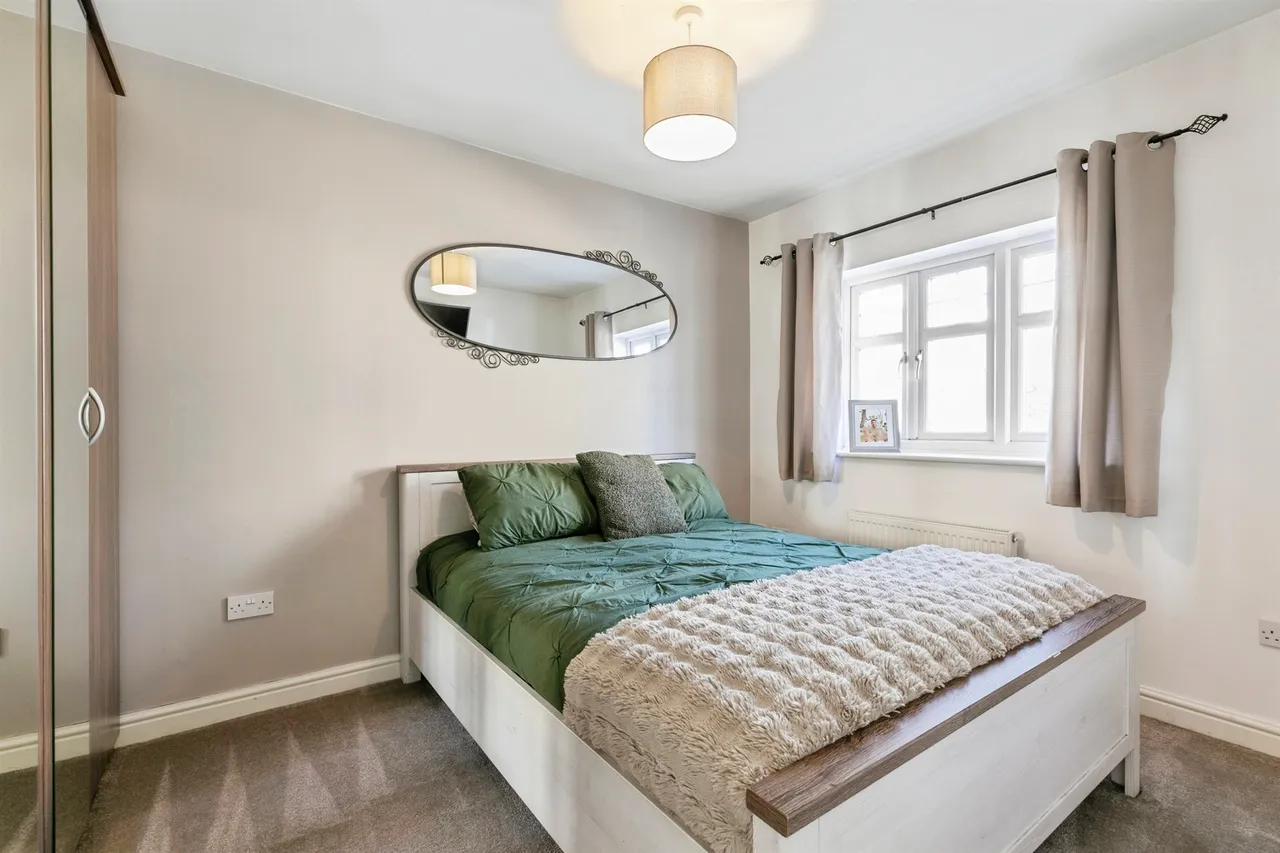 Bloomingdale Court, Woolley Grange, S75, photo 13