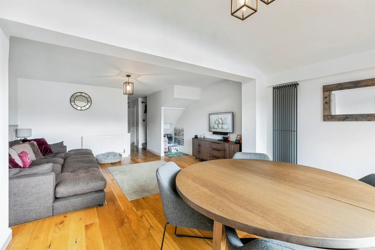 Bloomingdale Court, Woolley Grange, S75, photo 5