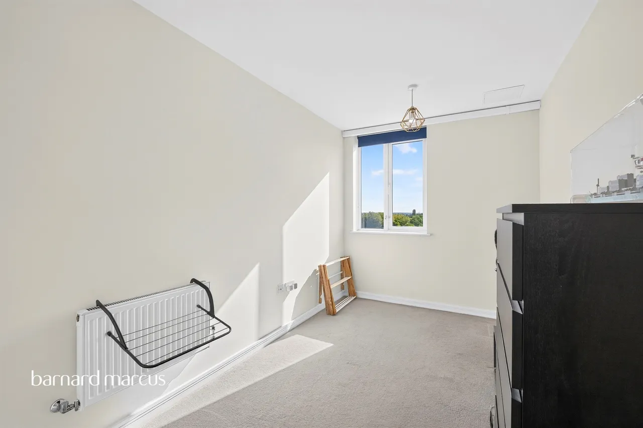 High Street, Feltham, TW13, photo 7