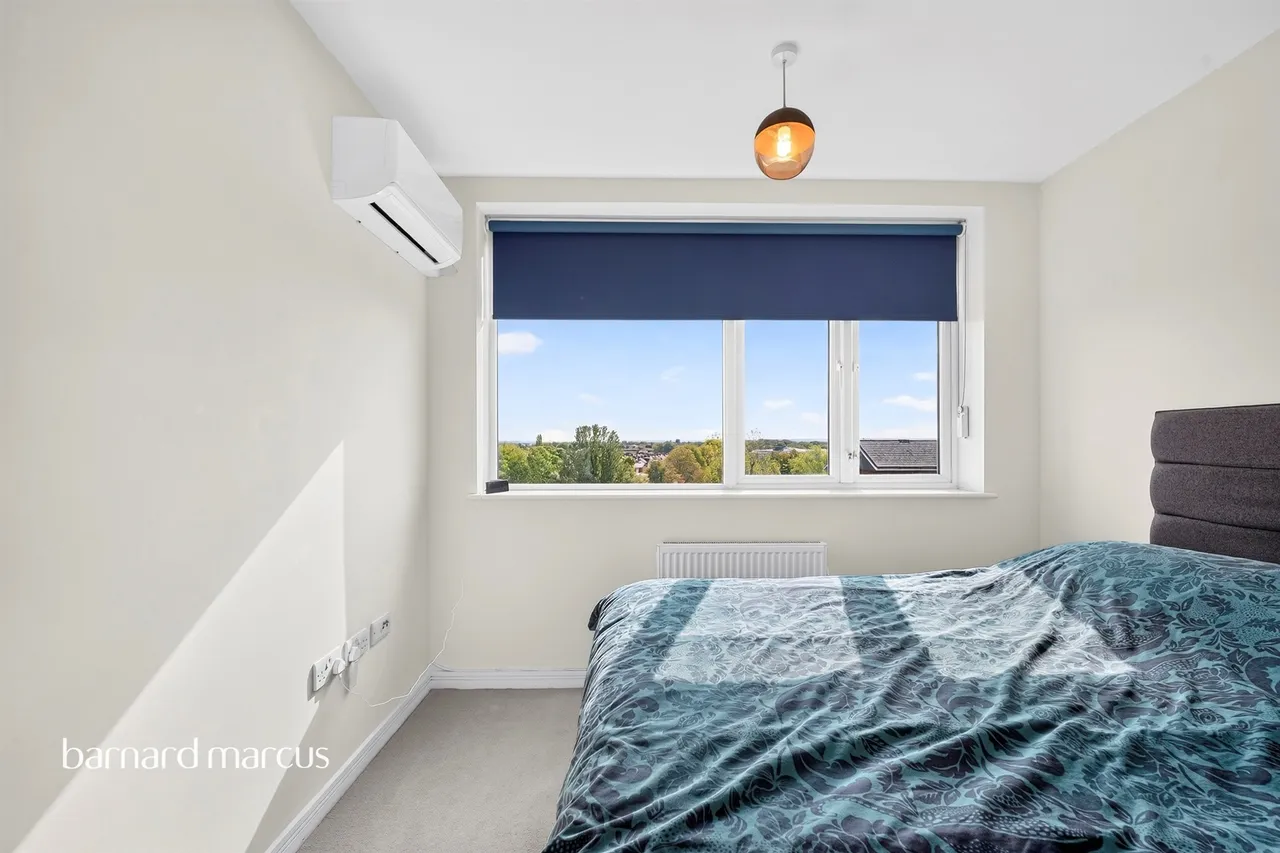 High Street, Feltham, TW13, photo 6