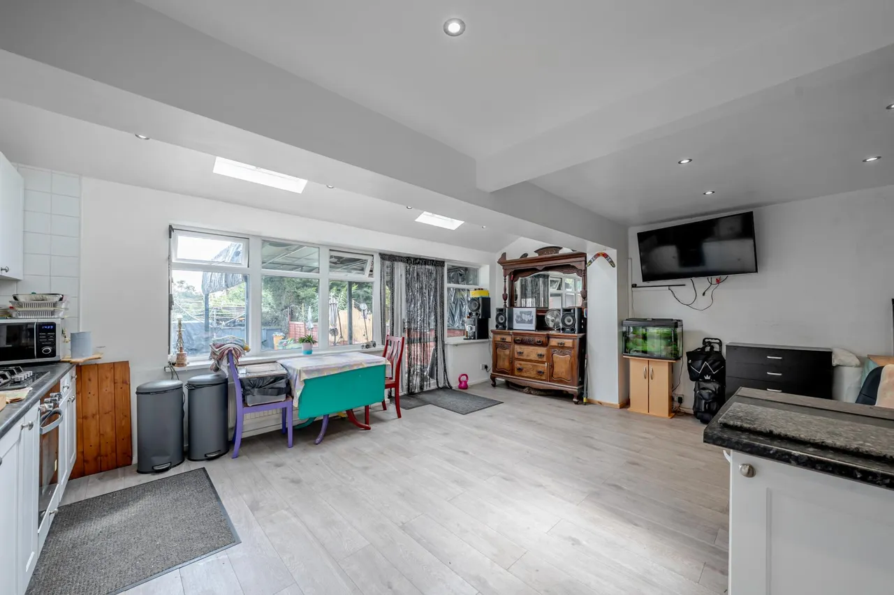 Gledhow Park Avenue, Chapel Allerton, LS7, photo 6