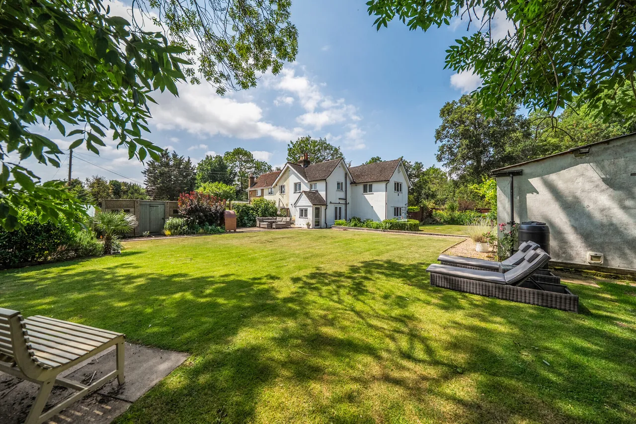 The Old Coach Road, Hertford, SG14, photo 17