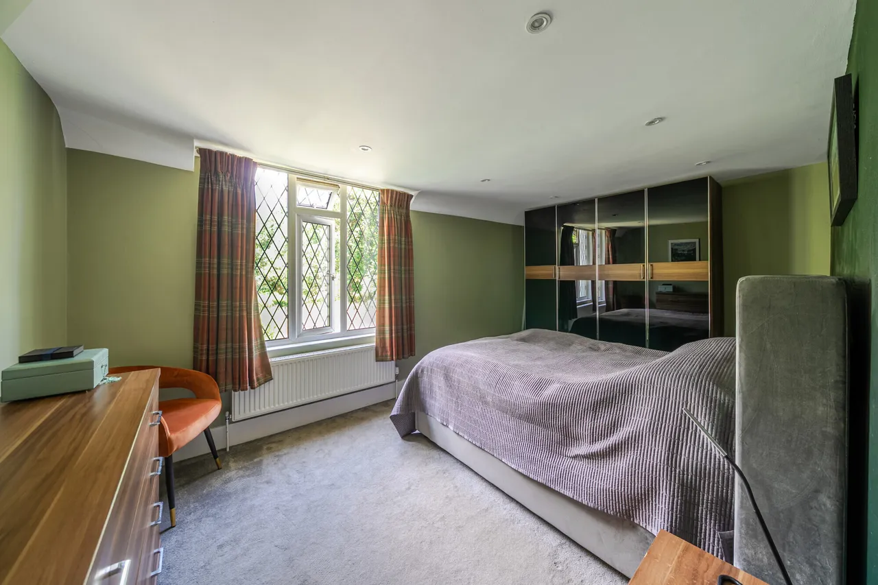 The Old Coach Road, Hertford, SG14, photo 11