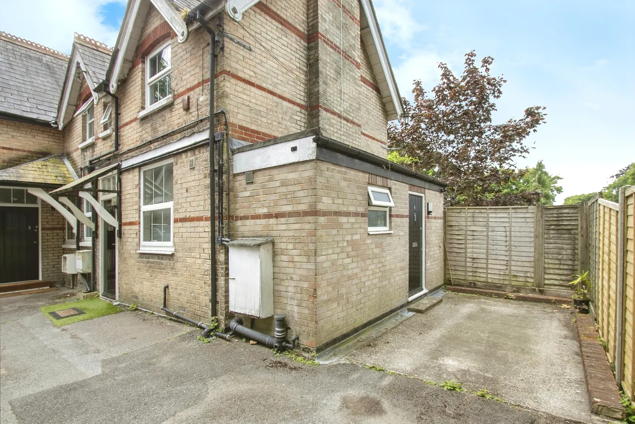 Wimborne Road, Bournemouth, BH2, photo 2