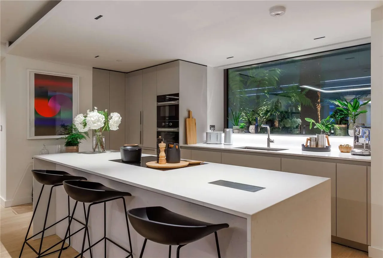 Aybrook Street, London, W1U, photo 2