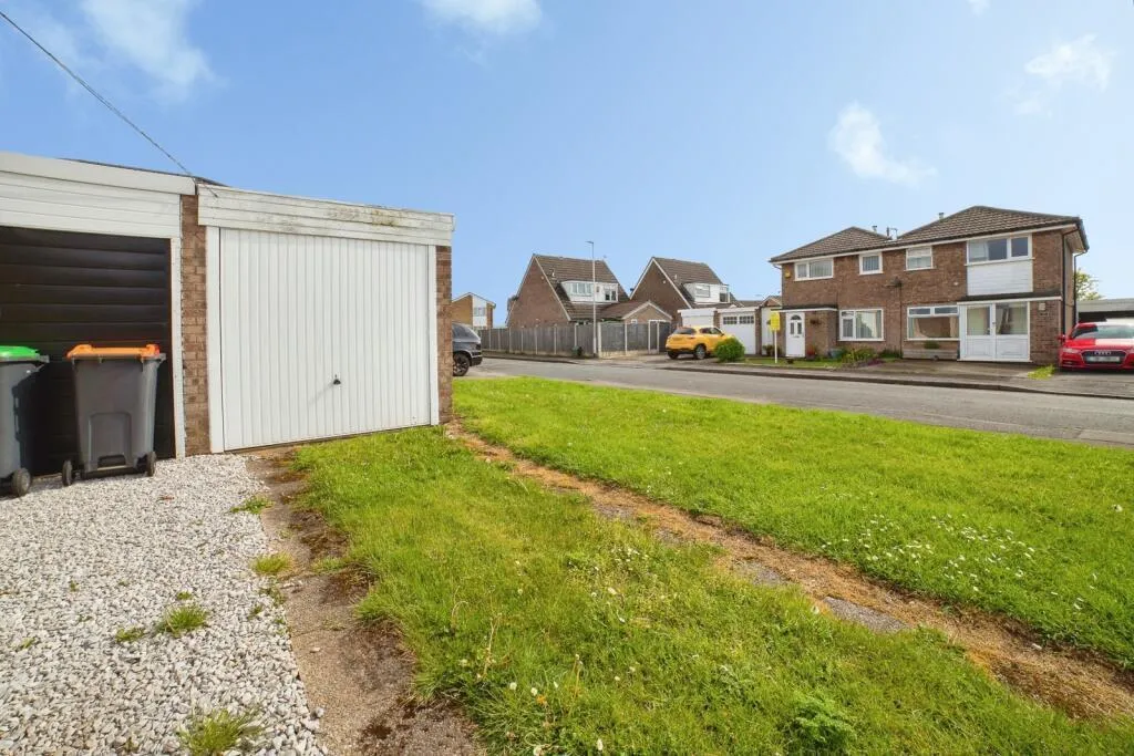 Abington Avenue, Sutton-In-Ashfield, NG17, photo 14