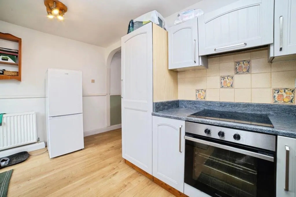 Abington Avenue, Sutton-In-Ashfield, NG17, photo 7