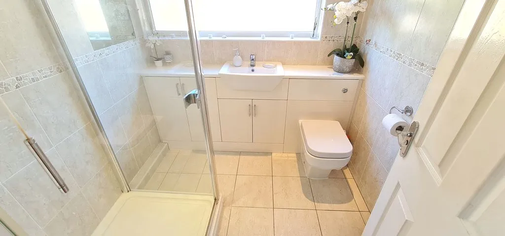 Mountain Ash Avenue, Leigh-On-Sea, Essex, SS9 4SZ, photo 15
