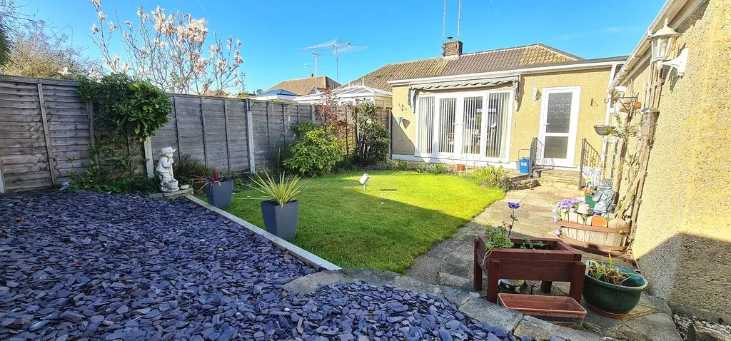 Mountain Ash Avenue, Leigh-On-Sea, Essex, SS9 4SZ, photo 3