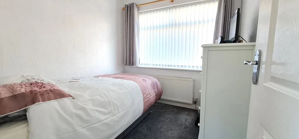 Mountain Ash Avenue, Leigh-On-Sea, Essex, SS9 4SZ, photo 13