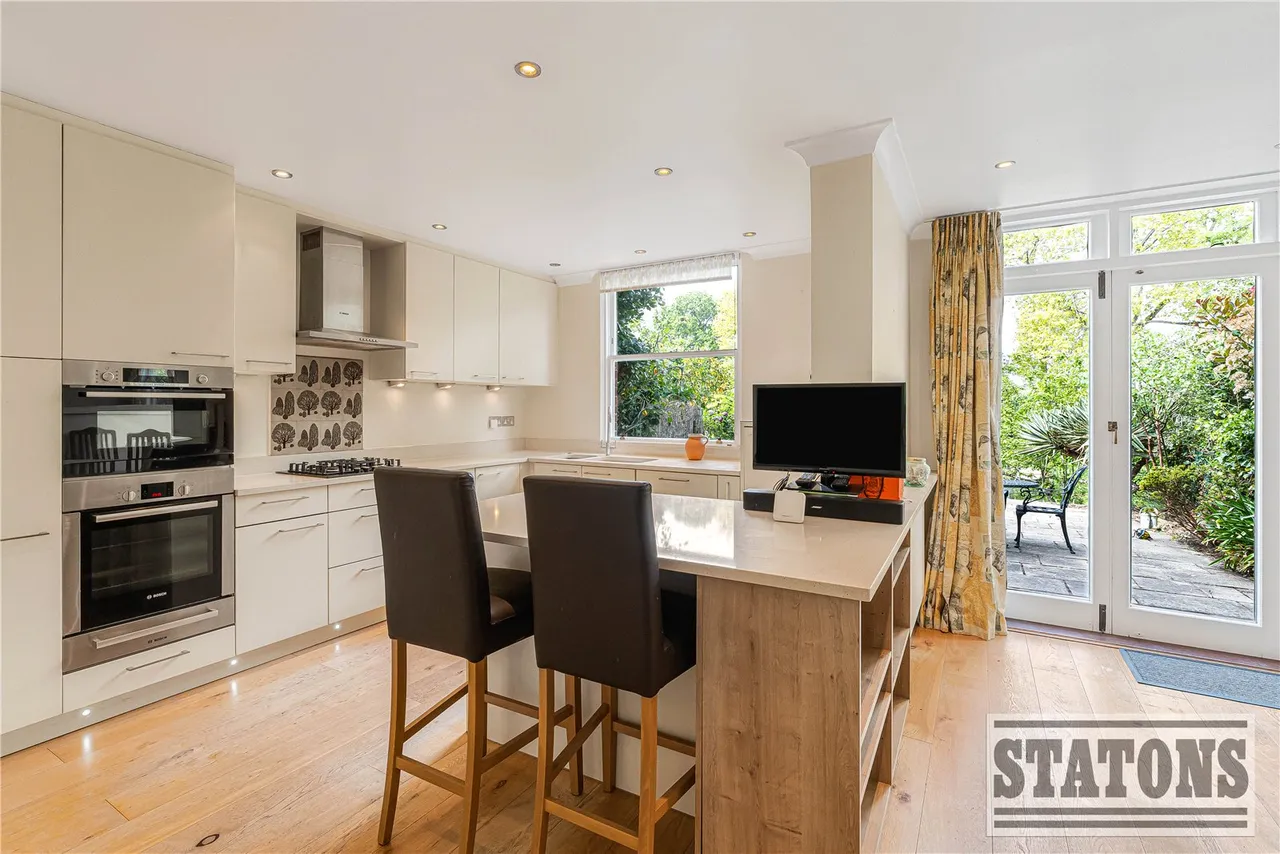 Baxendale, Whetstone, London, N20 0EG, photo 3