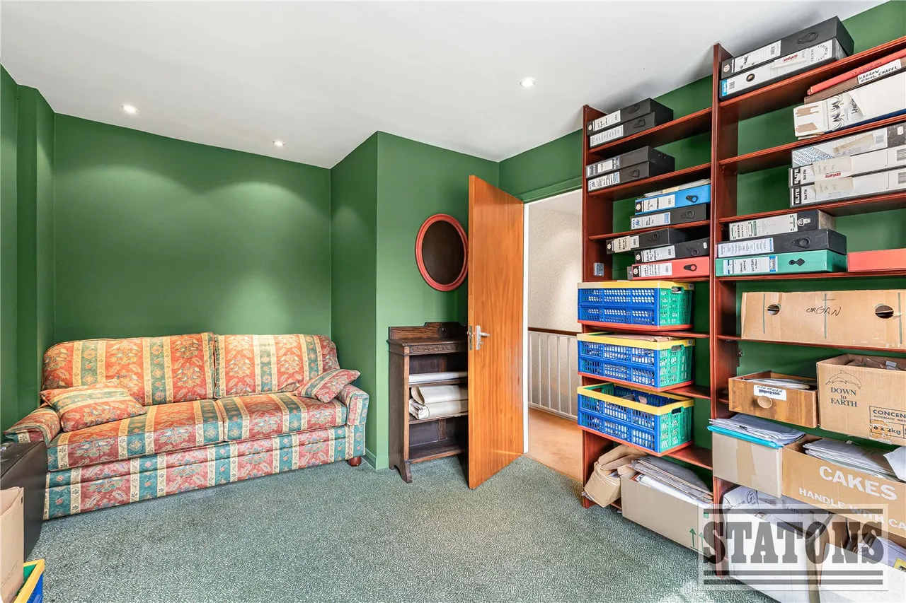 Baxendale, Whetstone, London, N20 0EG, photo 17