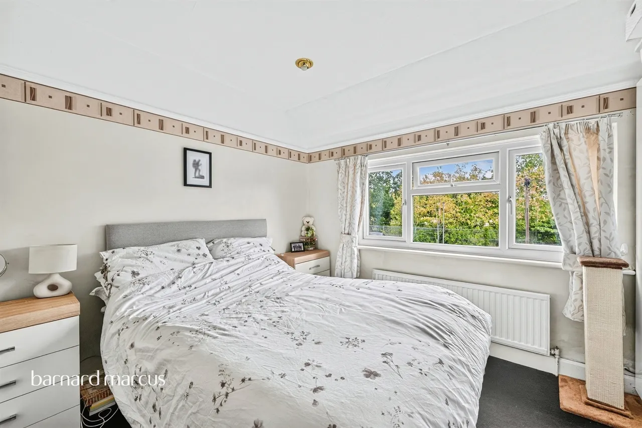 Wheelers Lane, Epsom, KT18, photo 6