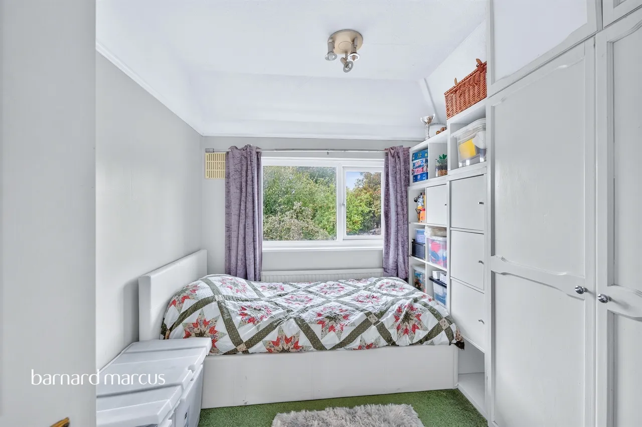 Wheelers Lane, Epsom, KT18, photo 8