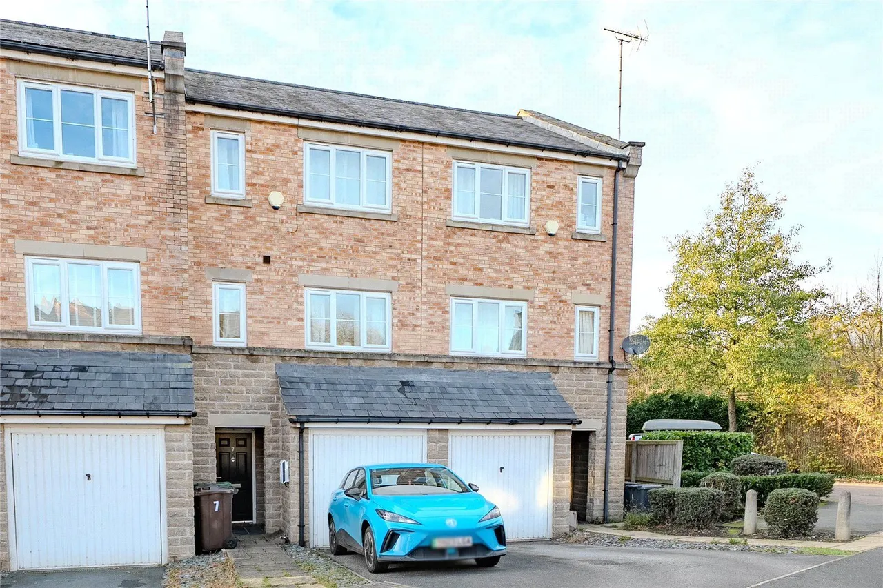 Baxendale Drive, Leeds, LS13, photo 13