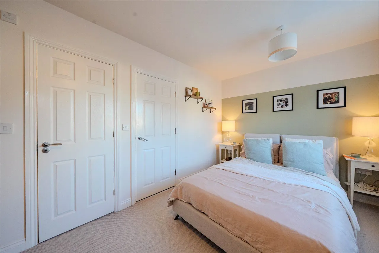 Baxendale Drive, Leeds, LS13, photo 15