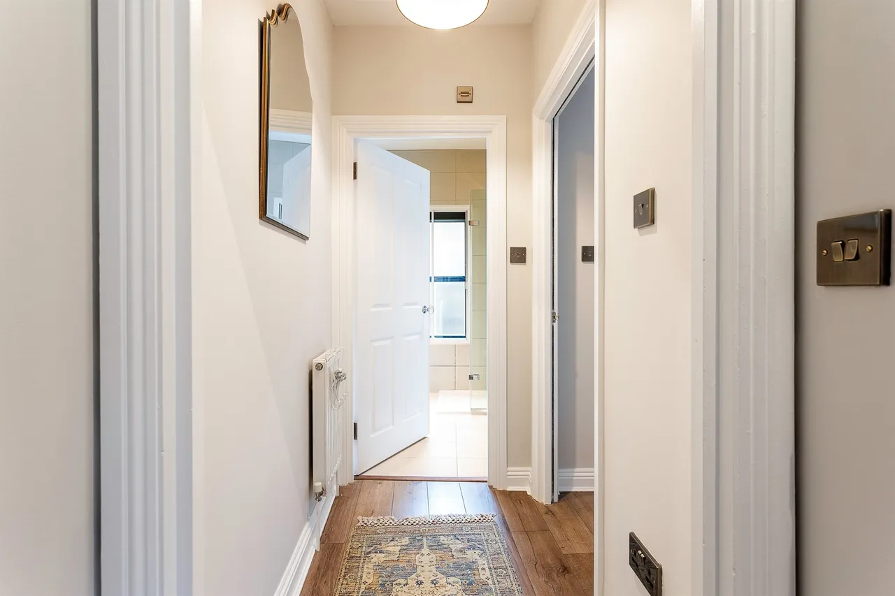 Roehampton Lane, London, photo 9